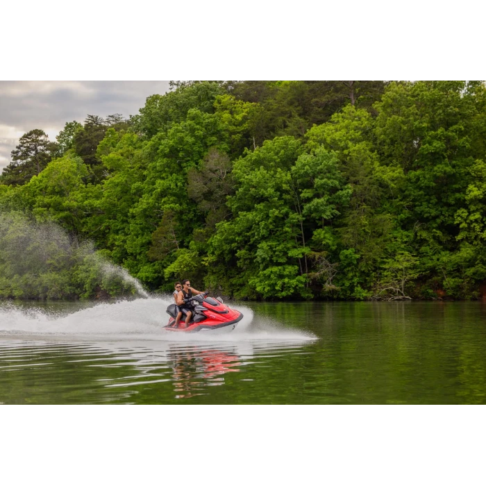 Yamaha FX Cruiser HO 2026 Torch Red / White - akcja 4