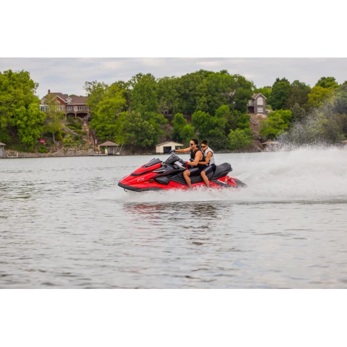 Yamaha FX Cruiser HO 2026 Torch Red / White - akcja 6
